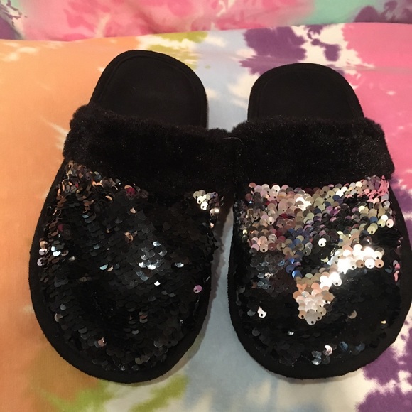 Woman’s Slippers black and silver sequin - Picture 3 of 12